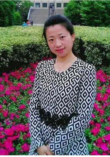 杨薇